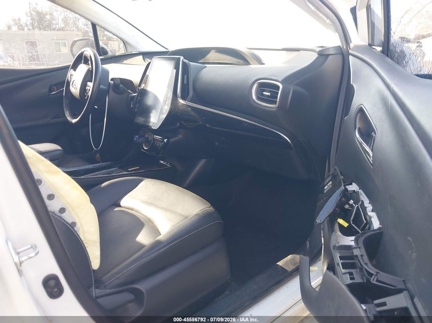 2021 Toyota Prius VIN JTDKAMFP0M3167609 IAAI salvage auction — RIGHT SIDE, Salvage (California), sold $5,100 on 2026-07-29 (photo 5)