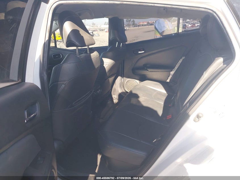 2021 Toyota Prius VIN JTDKAMFP0M3167609 IAAI salvage auction — RIGHT SIDE, Salvage (California), sold $5,100 on 2026-07-29 (photo 8)