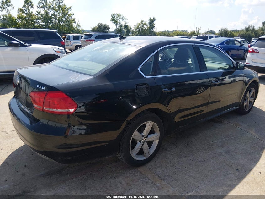 2013 Volkswagen Passat VIN 1VWBN7A37DC044560 IAAI salvage auction — NORMAL WEAR, Clear (Illinois), sold $1,000 on 2026-09-01 (photo 4)