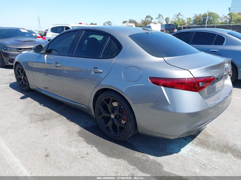 2020 Alfa romeo Giulia VIN ZARFAMAN2L7624327 IAAI salvage auction — UNDERCARRIAGE, Salvage Title, sold $3,650 on 2026-08-06 (photo 3)