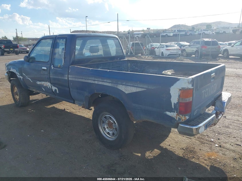 1990 Toyota Pickup VIN JT4VN13D3L0013941 IAAI salvage auction — NORMAL WEAR, Clear (New Mexico), sold $2,550 on 2026-07-29 (photo 3)