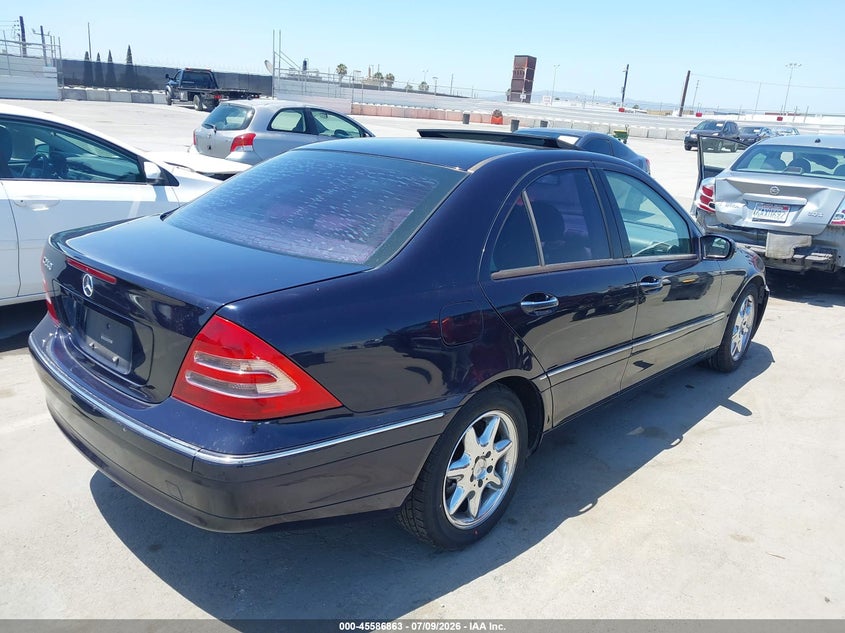 2004 Mercedes-benz C class VIN WDBRF61J14A622184 IAAI salvage auction — NORMAL WEAR, Clear - Dealer Only (California), sold $500 on 2026-07-22 (photo 4)