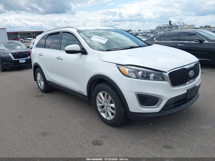 2017 Kia Sorento VIN 5XYPGDA50HG205884 IAAI salvage auction — SIDE, Clear (Minnesota), sold $25 on 2026-07-29 (photo 1)