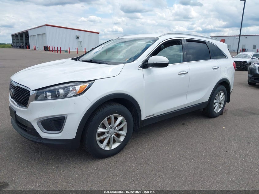 2017 Kia Sorento VIN 5XYPGDA50HG205884 IAAI salvage auction — SIDE, Clear (Minnesota), sold $25 on 2026-07-29 (photo 2)