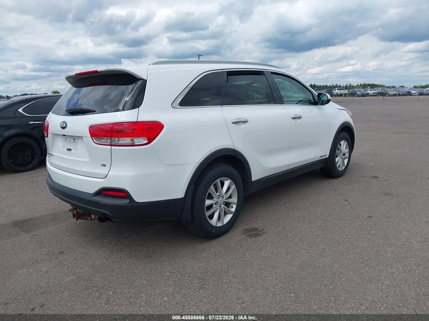 2017 Kia Sorento VIN 5XYPGDA50HG205884 IAAI salvage auction — SIDE, Clear (Minnesota), sold $25 on 2026-07-29 (photo 4)