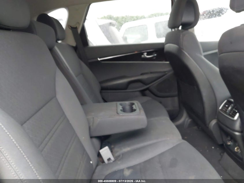 2016 Kia Sorento VIN 5XYPG4A35GG088879 IAAI salvage auction — NORMAL WEAR, Repossession Paperwork (South Carolina), sold $825 on 2026-07-28 (photo 8)