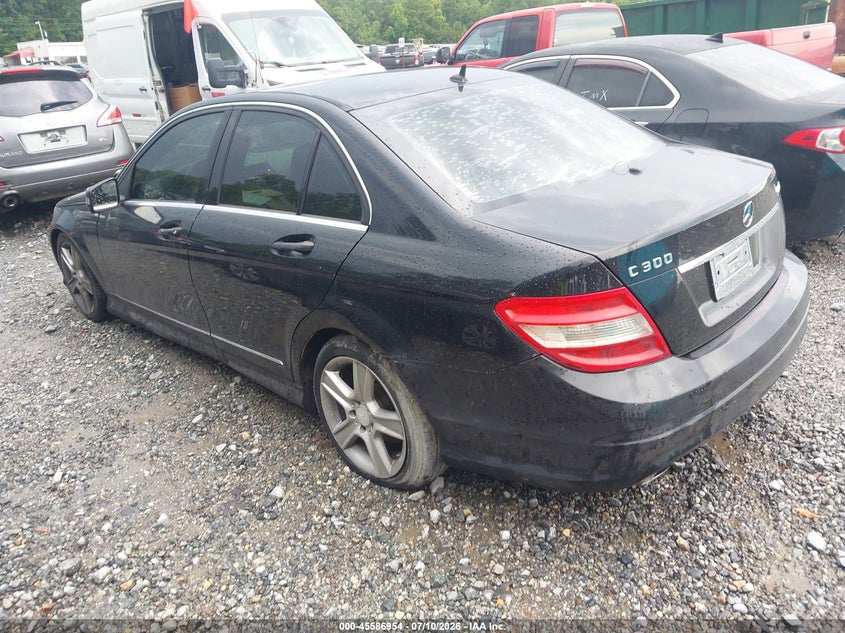2011 Mercedes-benz C class VIN WDDGF8BB8BR169200 IAAI salvage auction — NORMAL WEAR, Repossession Paperwork (Georgia), sold $400 on 2026-08-11 (photo 3)