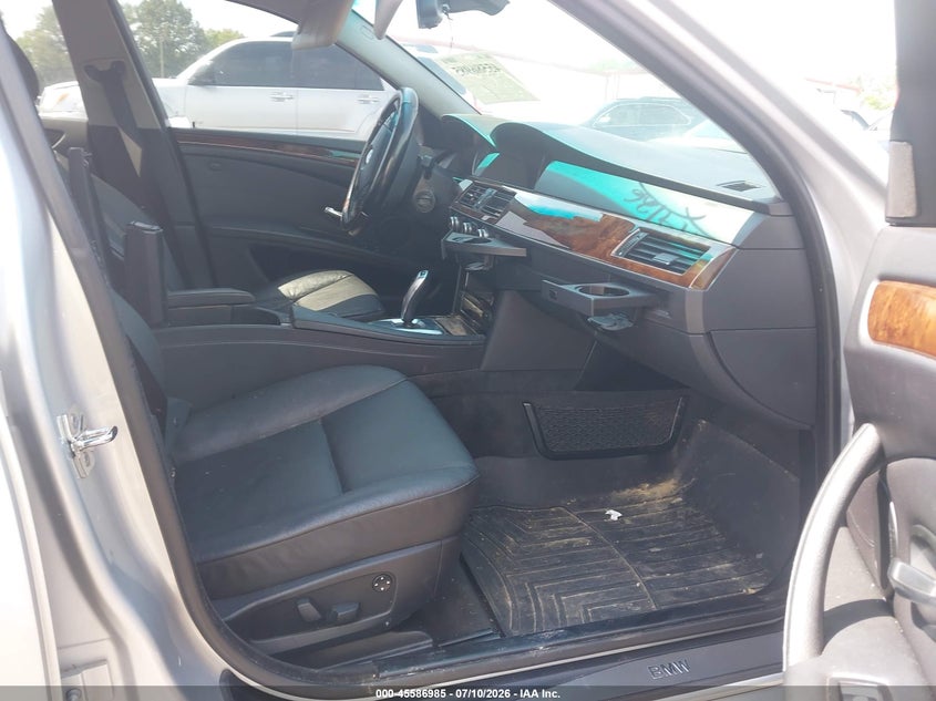 2009 BMW 5 series VIN WBANU53559C122733 IAAI salvage auction — NORMAL WEAR, Clear (Tennessee), sold $225 on 2026-08-04 (photo 5)