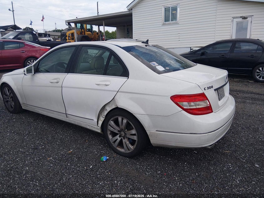 2010 Mercedes-benz C class VIN WDDGF5EB3AR102111 IAAI salvage auction — NORMAL WEAR, Repossession Paperwork (South Carolina), sold $525 on 2026-08-04 (photo 3)