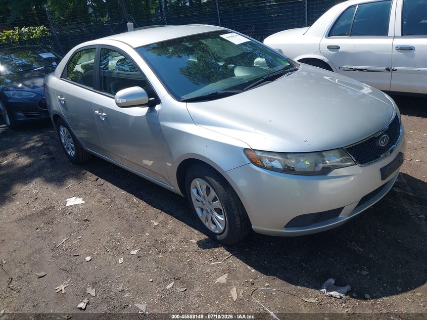 2010 Kia Forte VIN KNAFU4A28A5244325 IAAI salvage auction — SIDE, Clear (Virginia), sold $550 on 2026-07-25 (photo 1)