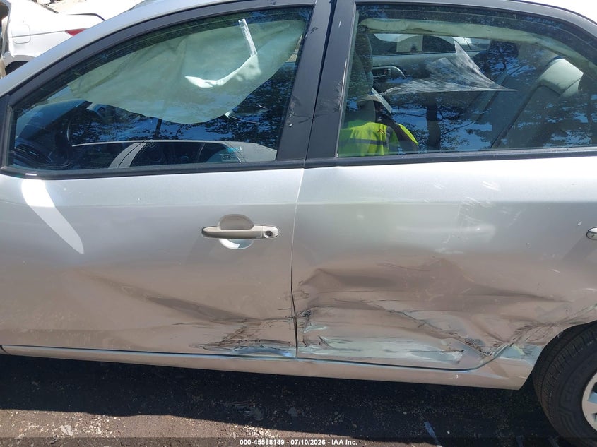 2010 Kia Forte VIN KNAFU4A28A5244325 IAAI salvage auction — SIDE, Clear (Virginia), sold $550 on 2026-07-25 (photo 6)