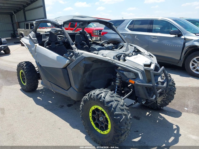 2017 Can-am/ brp Maverick VIN 3JBVDAW2XHK001124 IAAI salvage auction — ROLLOVER, Salvage Title, sold $6,250 on 2026-08-20 (photo 1)