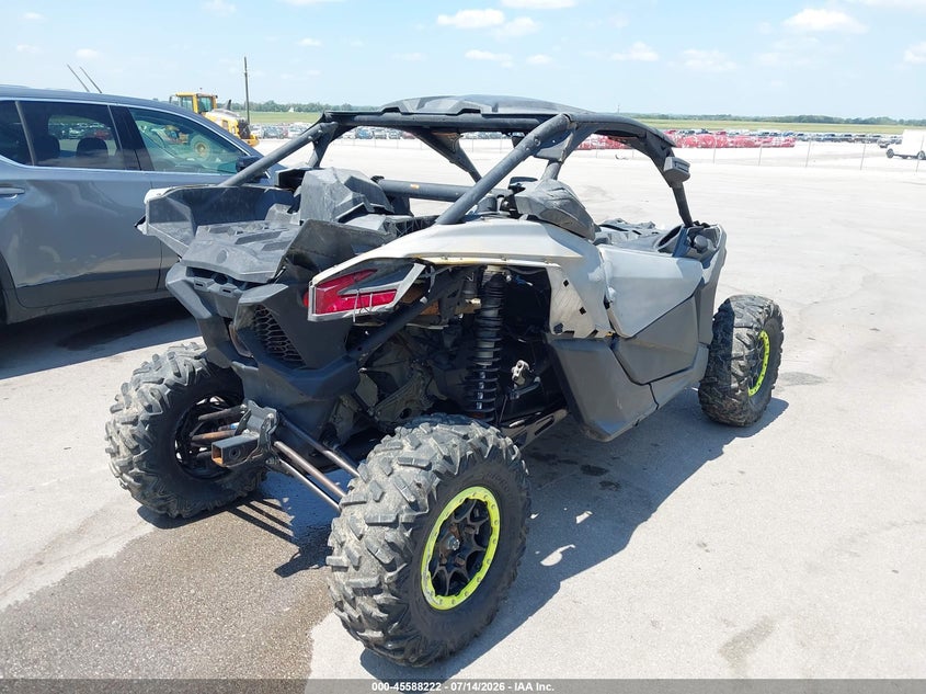 2017 Can-am/ brp Maverick VIN 3JBVDAW2XHK001124 IAAI salvage auction — ROLLOVER, Salvage Title, sold $6,250 on 2026-08-20 (photo 4)