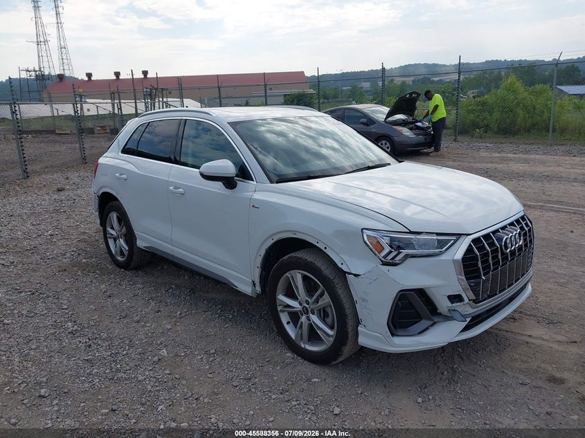 2024 Audi Q3 VIN WA1EECF33R1045378 — IAAI salvage auction photo