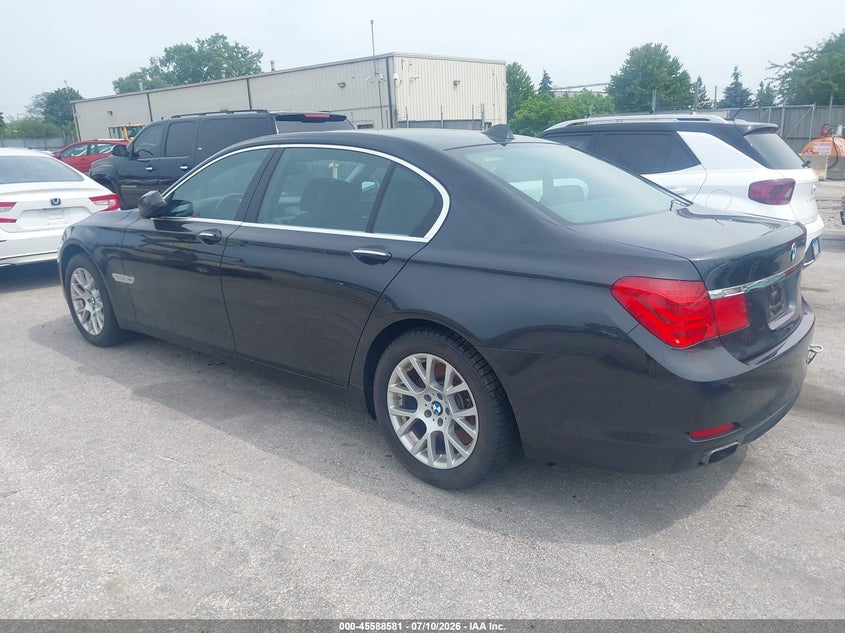 2012 BMW 7er VIN WBAKC8C51CC437074 IAAI salvage auction — NORMAL WEAR, Clear (Illinois), sold $975 on 2026-07-29 (photo 3)