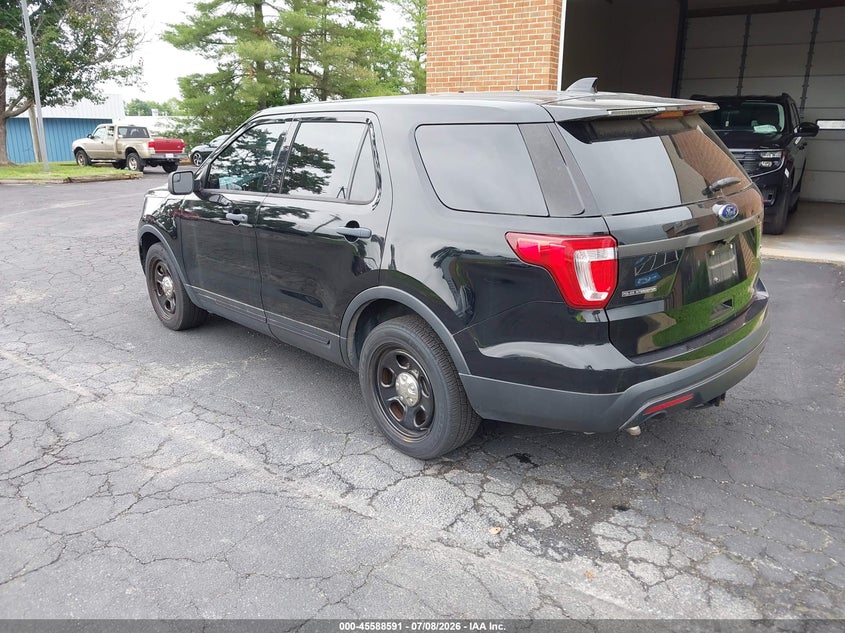 2017 Ford Police interceptor utility VIN 1FM5K8AR1HGE14107 IAAI salvage auction — NORMAL WEAR, SF97 (Virginia), sold $8,900 on 2026-08-19 (photo 3)
