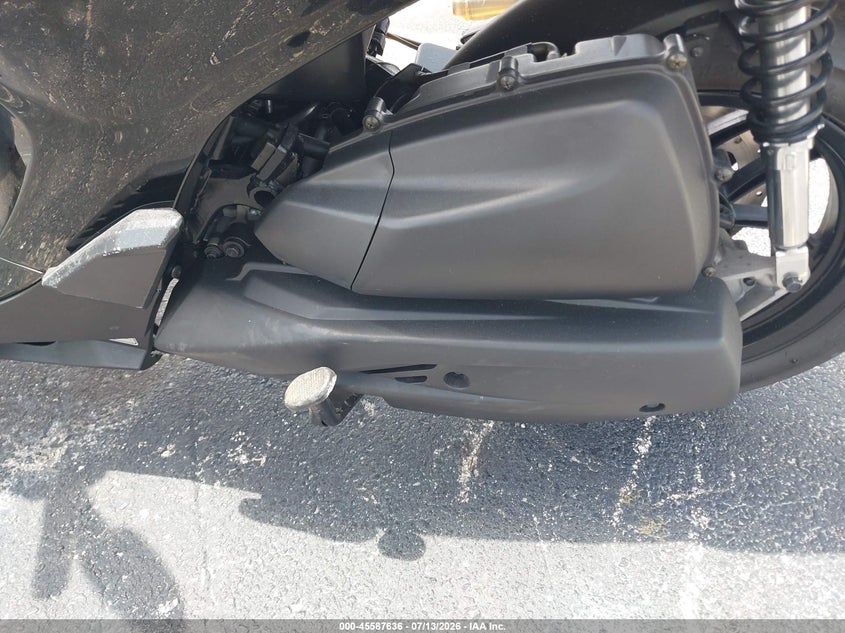 2021 Kymco usa inc People VIN LC2T0J143MC000211 IAAI salvage auction — NORMAL WEAR, Clear (Florida), sold $175 on 2026-07-16 (photo 9)