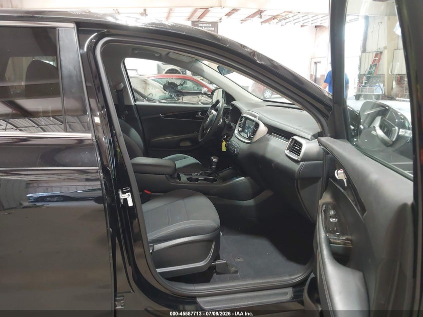 2019 Kia Sorento VIN 5XYPG4A38KG597812 IAAI salvage auction — ALL OVER, Salvage (North Carolina), sold $2,100 on 2026-07-30 (photo 5)