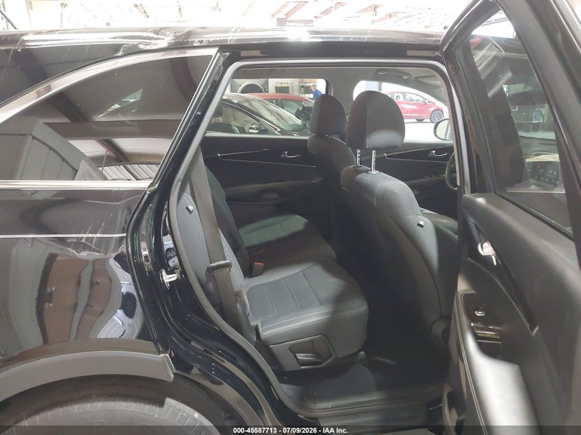 2019 Kia Sorento VIN 5XYPG4A38KG597812 IAAI salvage auction — ALL OVER, Salvage (North Carolina), sold $2,100 on 2026-07-30 (photo 8)