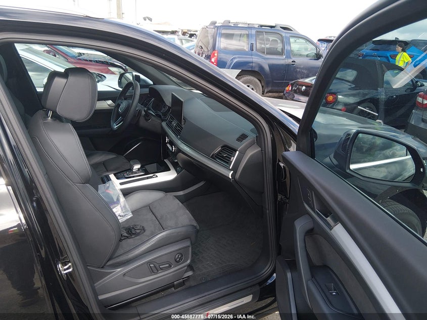 2021 Audi Sq5 VIN WA1A4AFY1M2069294 IAAI salvage auction — FRONT END, Clear (Tennessee), sold $15,400 on 2026-09-03 (photo 5)