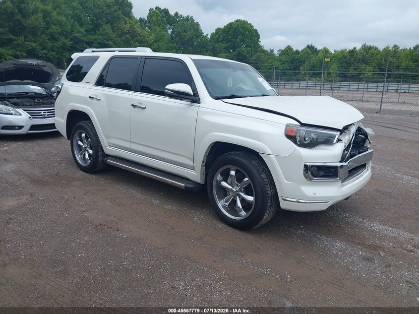 2022 Toyota 4runner VIN JTEKU5JR2N5982739 IAAI salvage auction — FRONT END, Salvage Title, sold $17,200 on 2026-07-29 (photo 1)
