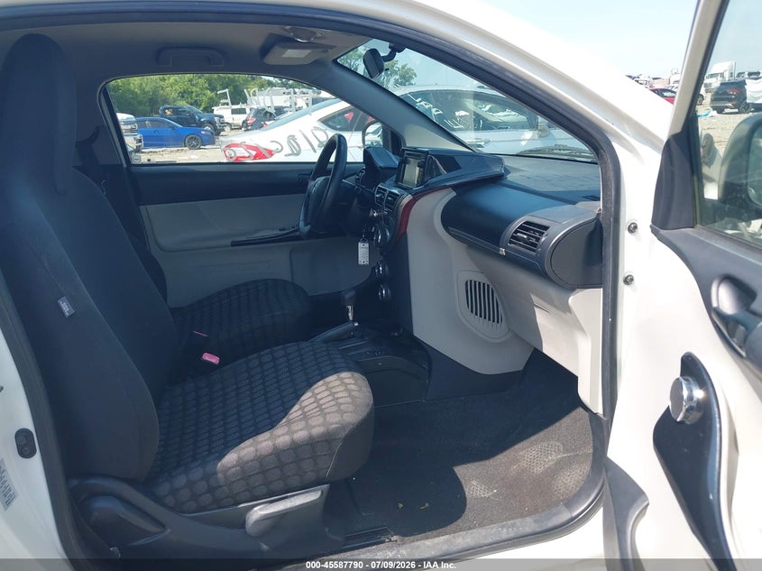 2014 Scion Iq VIN JTNJJXB03EJ030470 IAAI salvage auction — NORMAL WEAR, Clear (Tennessee), sold $425 on 2026-07-30 (photo 5)