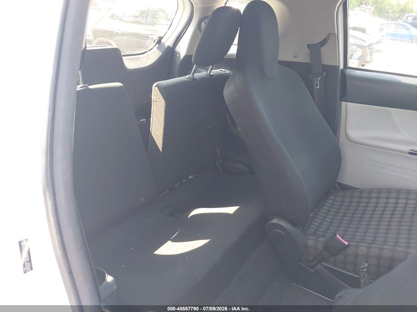 2014 Scion Iq VIN JTNJJXB03EJ030470 IAAI salvage auction — NORMAL WEAR, Clear (Tennessee), sold $425 on 2026-07-30 (photo 8)