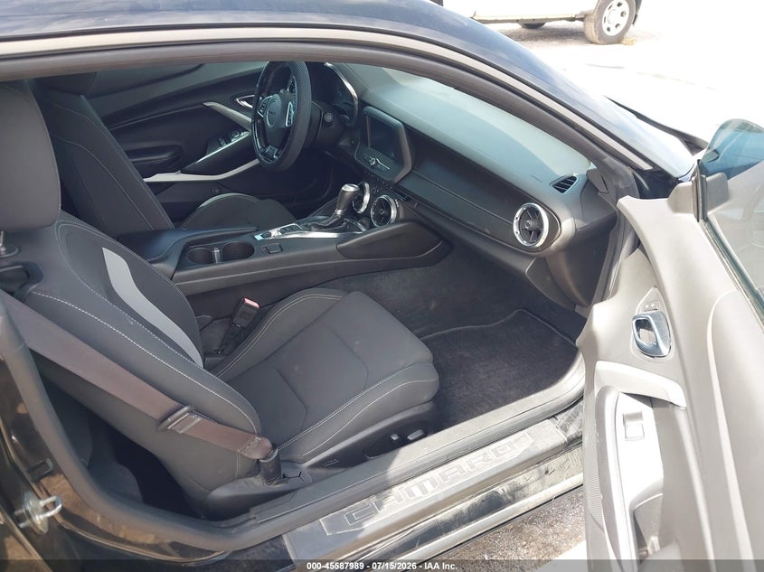2017 Chevrolet Camaro VIN 1G1FB1RX1H0141450 IAAI salvage auction — LEFT REAR, Salvage Title, sold $5,600 on 2026-08-27 (photo 5)