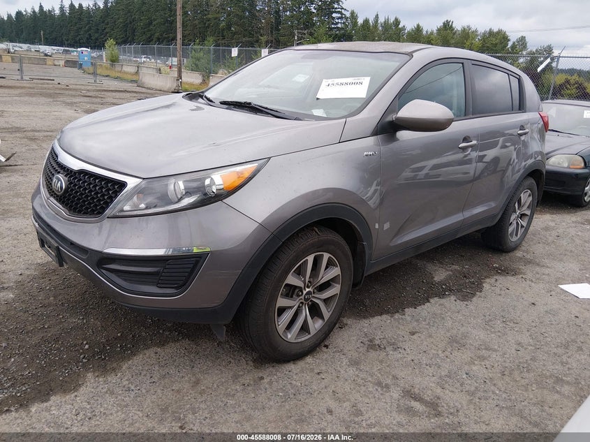 2015 Kia Sportage VIN KNDPBCACXF7701583 IAAI salvage auction — NORMAL WEAR, Clear (Washington), sold $25 on 2026-07-29 (photo 2)