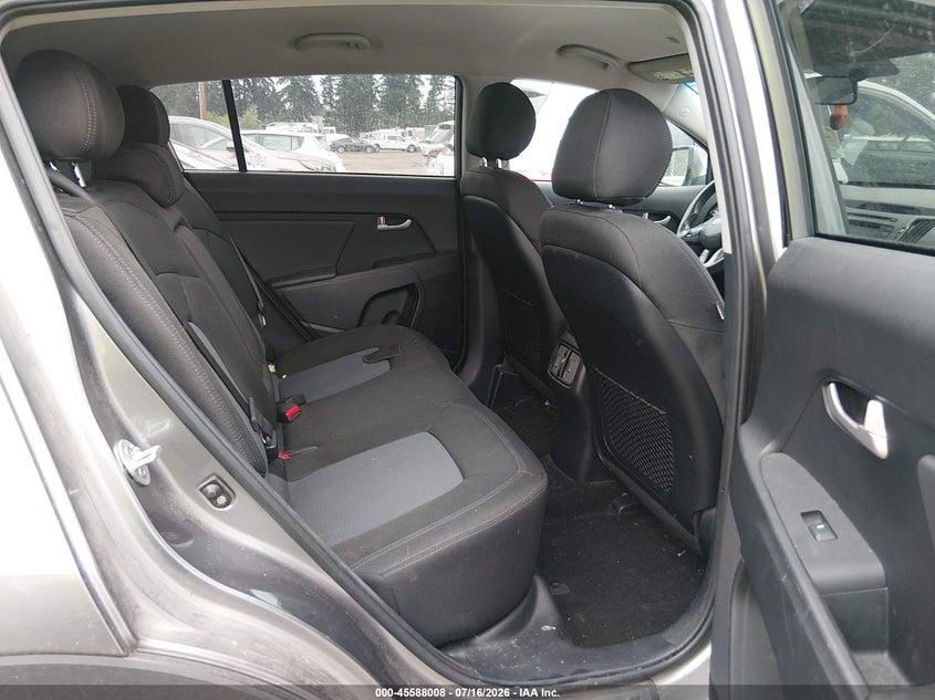 2015 Kia Sportage VIN KNDPBCACXF7701583 IAAI salvage auction — NORMAL WEAR, Clear (Washington), sold $25 on 2026-07-29 (photo 8)