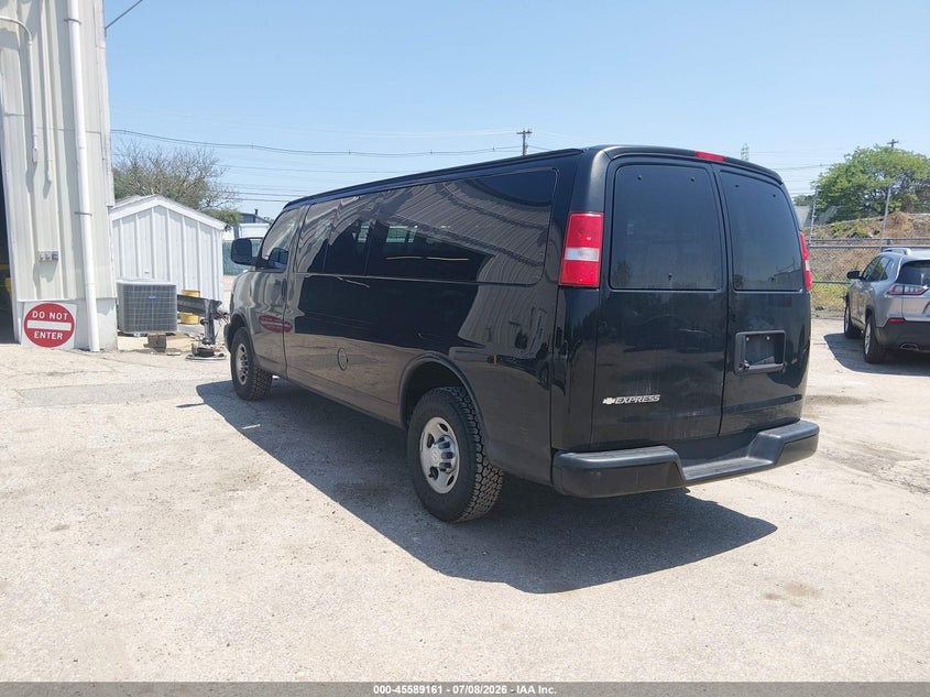 2019 Chevrolet Express 3500 VIN 1GAZGNFG1K1341577 IAAI salvage auction — NORMAL WEAR, SF97 (Rhode Island), sold $18,750 on 2026-07-23 (photo 3)
