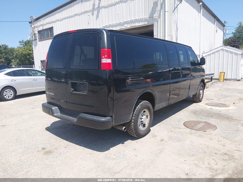 2019 Chevrolet Express 3500 VIN 1GAZGNFG1K1341577 IAAI salvage auction — NORMAL WEAR, SF97 (Rhode Island), sold $18,750 on 2026-07-23 (photo 4)