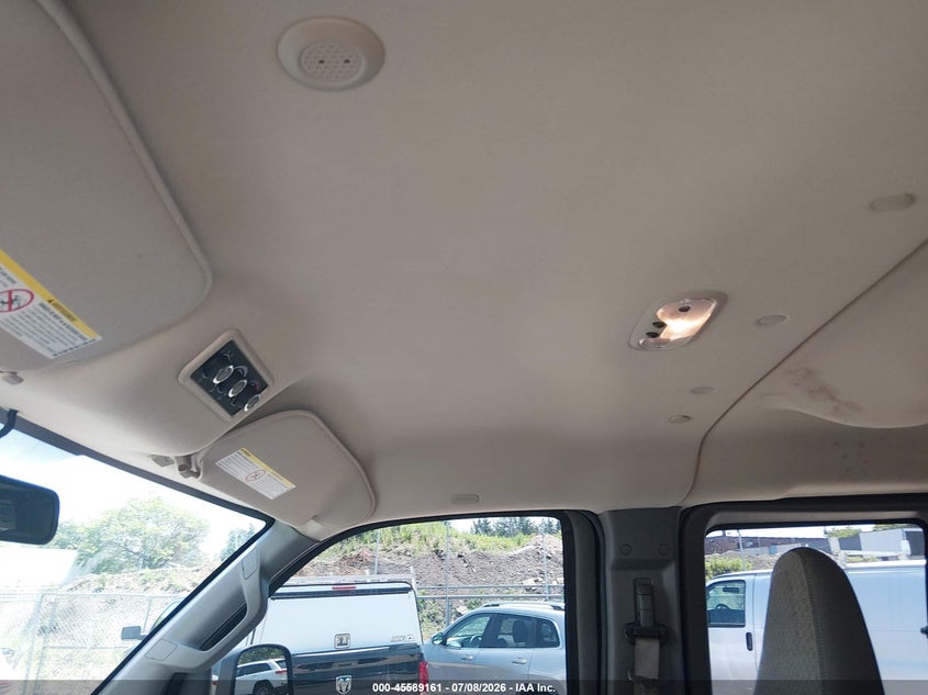 2019 Chevrolet Express 3500 VIN 1GAZGNFG1K1341577 IAAI salvage auction — NORMAL WEAR, SF97 (Rhode Island), sold $18,750 on 2026-07-23 (photo 6)