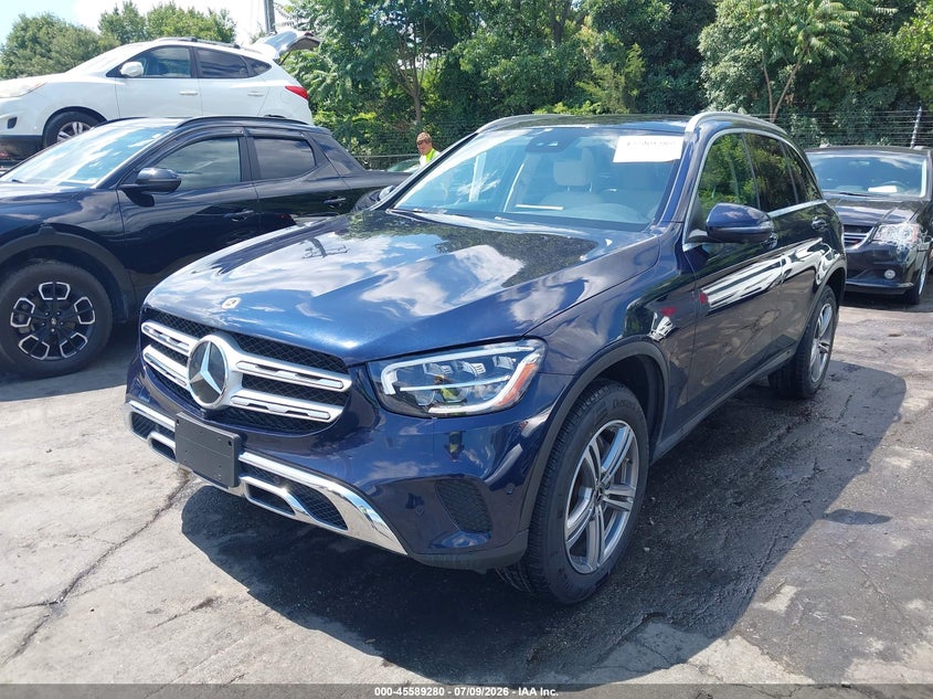 2022 Mercedes-benz Glc VIN W1N0G8EB2NG034288 IAAI salvage auction — REAR END, Salvage Title, sold $13,100 on 2026-07-30 (photo 2)