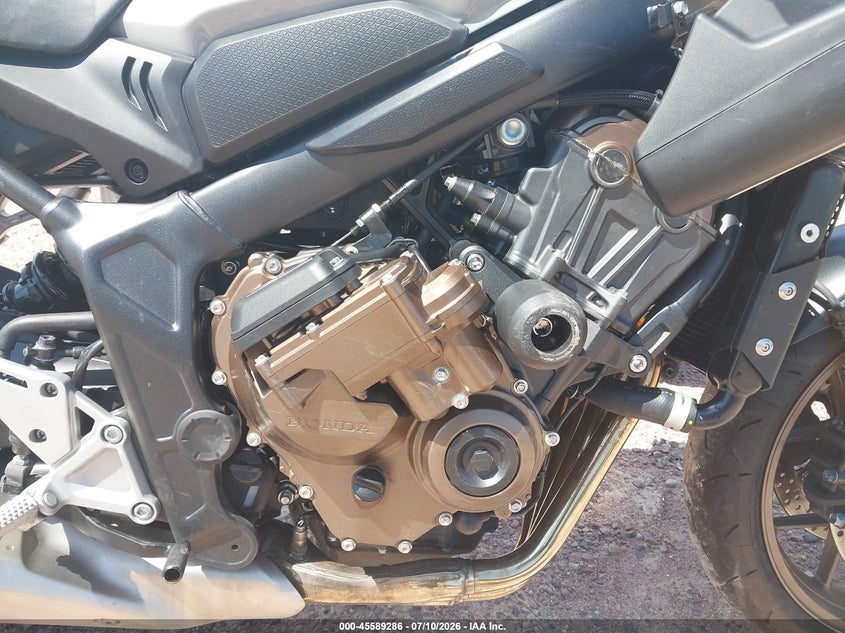 2024 Honda Cb VIN MLHRH1652R5000832 IAAI salvage auction — FRONT & REAR, Salvage (Wisconsin), sold $75 on 2026-07-28 (photo 8)