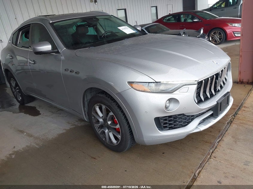 2017 Maserati Levante VIN ZN661XUL7HX233301 — IAAI salvage auction photo