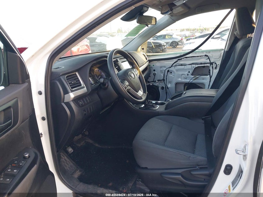 2019 Toyota Highlander VIN 5TDZARFH4KS057257 IAAI salvage auction — SIDE, Rebuildable (Florida), sold $7,550 on 2026-07-30 (photo 5)