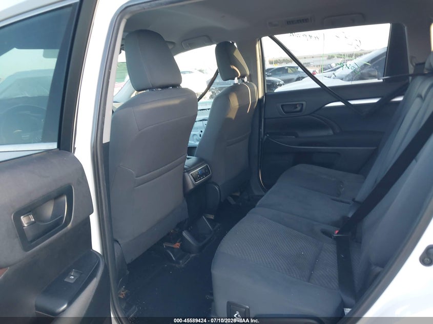 2019 Toyota Highlander VIN 5TDZARFH4KS057257 IAAI salvage auction — SIDE, Rebuildable (Florida), sold $7,550 on 2026-07-30 (photo 8)