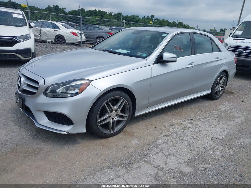 2014 Mercedes-benz E-klasse VIN WDDHF8JB0EB052875 IAAI salvage auction — RIGHT FRONT, Salvage Title, sold $3,300 on 2026-08-05 (photo 2)