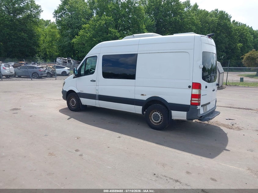 2016 Mercedes-benz Sprinter VIN WD4PE7DD3GP199056 IAAI salvage auction — NORMAL WEAR, Clear (Connecticut), sold $2,550 on 2026-07-16 (photo 3)