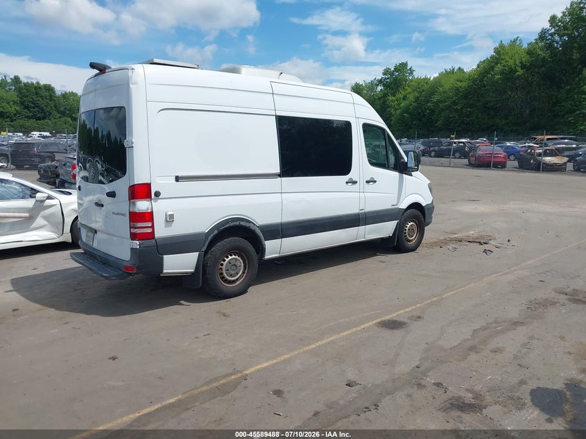 2016 Mercedes-benz Sprinter VIN WD4PE7DD3GP199056 IAAI salvage auction — NORMAL WEAR, Clear (Connecticut), sold $2,550 on 2026-07-16 (photo 4)