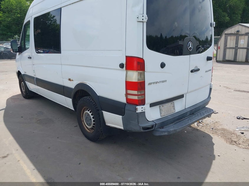 2016 Mercedes-benz Sprinter VIN WD4PE7DD3GP199056 IAAI salvage auction — NORMAL WEAR, Clear (Connecticut), sold $2,550 on 2026-07-16 (photo 6)