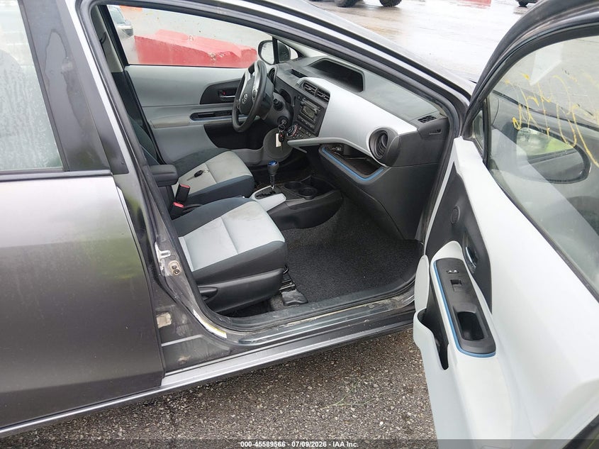 2012 Toyota Prius c VIN JTDKDTB32C1017290 IAAI salvage auction — NORMAL WEAR, Clear (Missouri), sold $1,675 on 2026-07-16 (photo 5)
