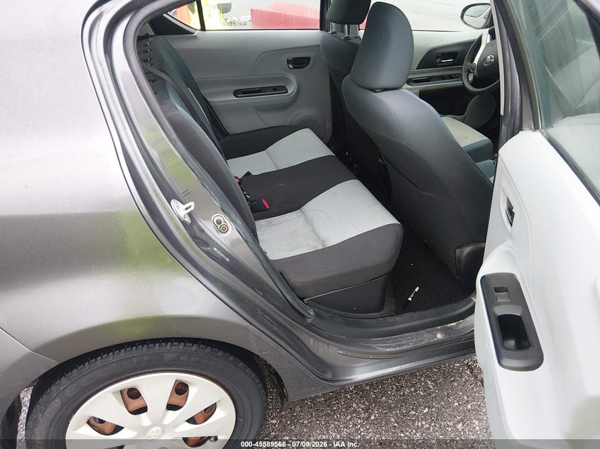2012 Toyota Prius c VIN JTDKDTB32C1017290 IAAI salvage auction — NORMAL WEAR, Clear (Missouri), sold $1,675 on 2026-07-16 (photo 8)