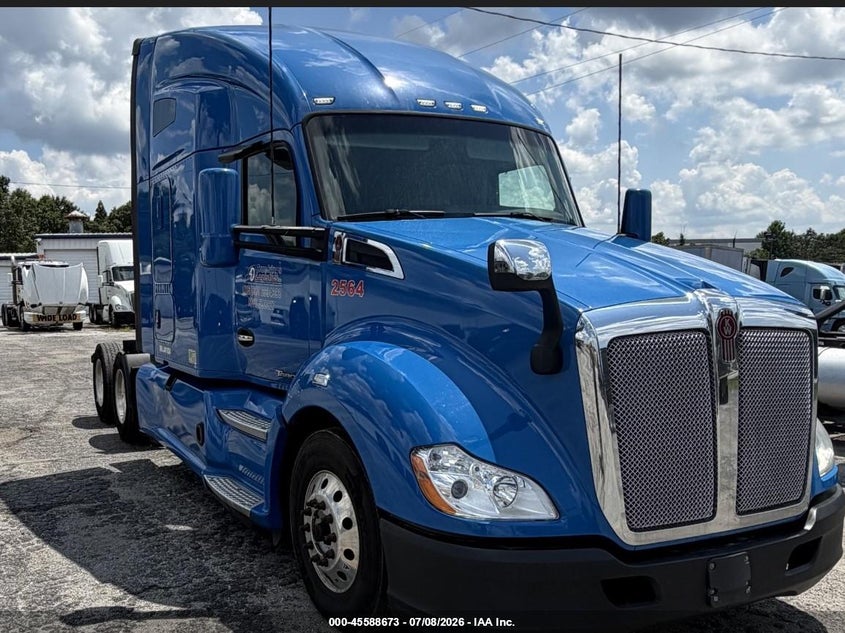 2020 Kenworth T680 VIN 1XKYDP9X6LJ411034 — IAAI salvage auction photo