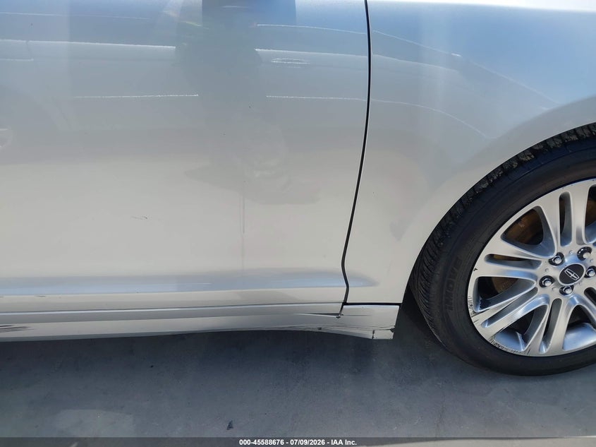 2016 Lincoln Mkz VIN 3LN6L2G98GR602300 IAAI salvage auction — NORMAL WEAR, Salvage Title, sold $1,225 on 2026-07-28 (photo 6)