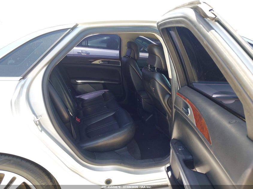2016 Lincoln Mkz VIN 3LN6L2G98GR602300 IAAI salvage auction — NORMAL WEAR, Salvage Title, sold $1,225 on 2026-07-28 (photo 8)