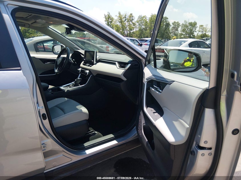 2019 Toyota Rav 4 VIN JTMA1RFV9KD024057 IAAI salvage auction — HAIL, Salvage Title, sold $10,500 on 2026-07-28 (photo 5)