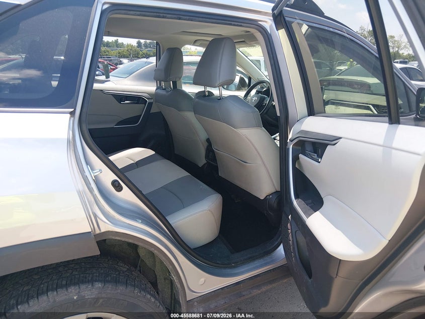 2019 Toyota Rav 4 VIN JTMA1RFV9KD024057 IAAI salvage auction — HAIL, Salvage Title, sold $10,500 on 2026-07-28 (photo 8)