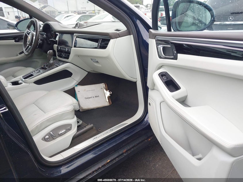 2019 Porsche Macan VIN WP1AB2A50KLB33393 IAAI salvage auction — WATER/FLOOD, Junk Receipt (North Carolina), sold $6,600 on 2026-08-28 (photo 5)